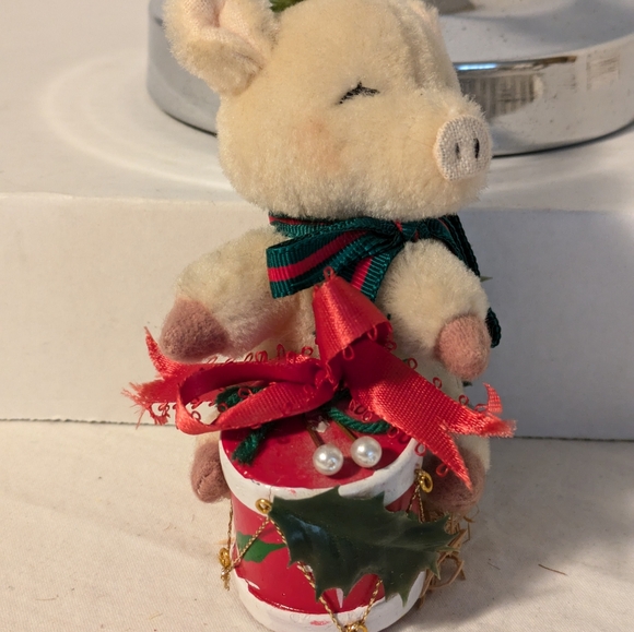 Pig with drum Christmas ornament - Picture 2 of 8